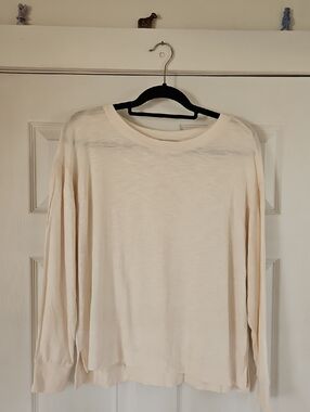 LOFT Women's Long Sleeve Boat Neck    Top in Cream M